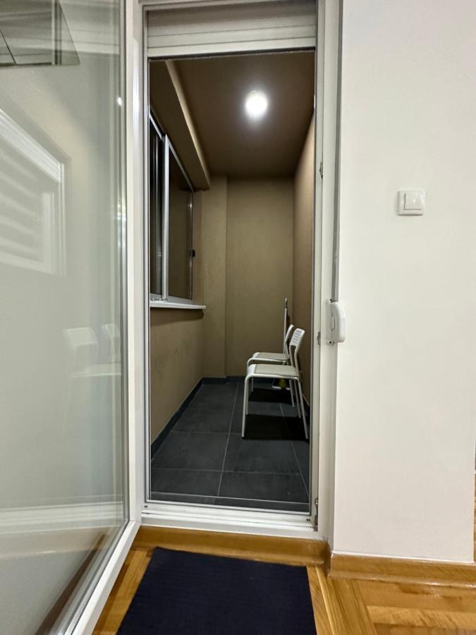 Port 1 Belgrado